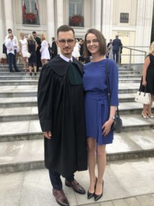 adwokaci z Rzeszowa przed Instytutem Muzyki w Rzeszowie ślubowanie adwokatów po zdanym egzaminie zawodowym